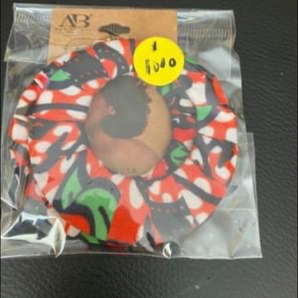 Absolutely beautiful earrings